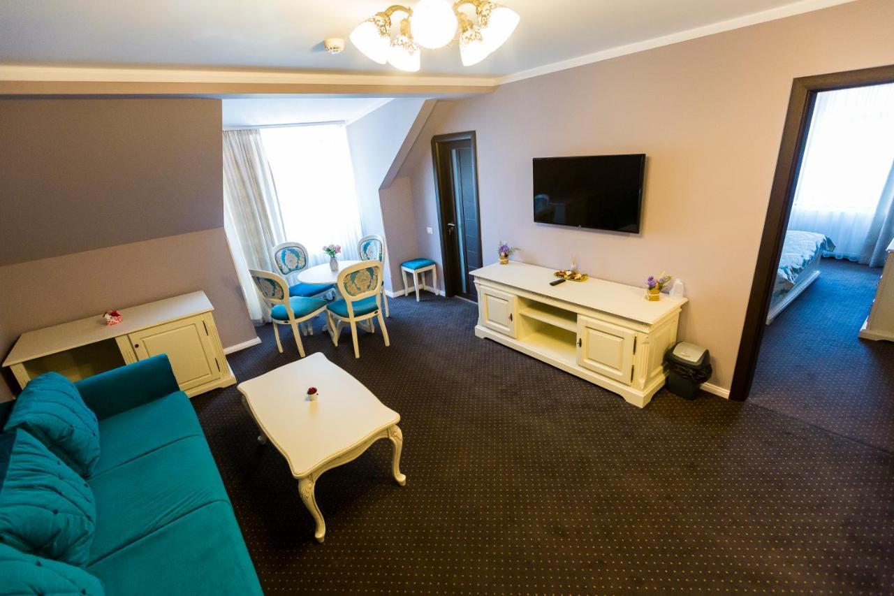 Royal Inn Busteni-Adults Only Kültér fotó