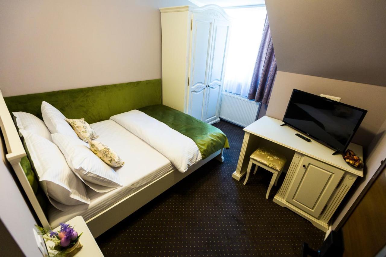 Royal Inn Busteni-Adults Only Kültér fotó